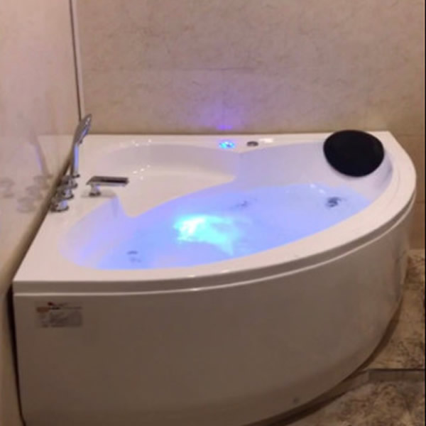 Bồn tắm massage Govern JS-8099