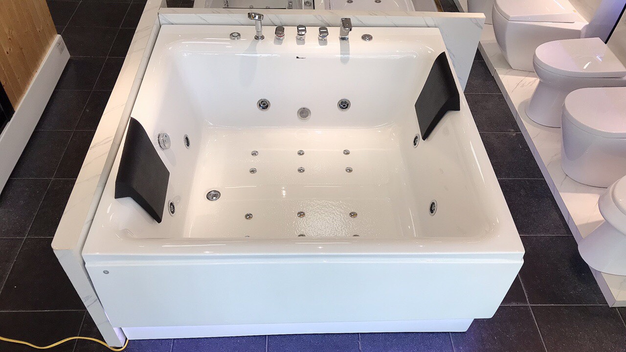 Hình ảnh Bồn tắm massage Govern K-8155