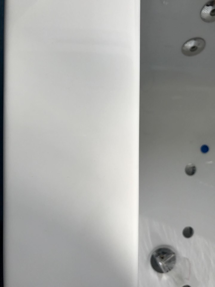 bon-tam-nhua-govern-k3008-chat-lieu-acrylic