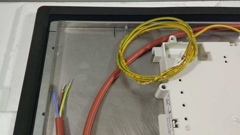 dây điện của bếp