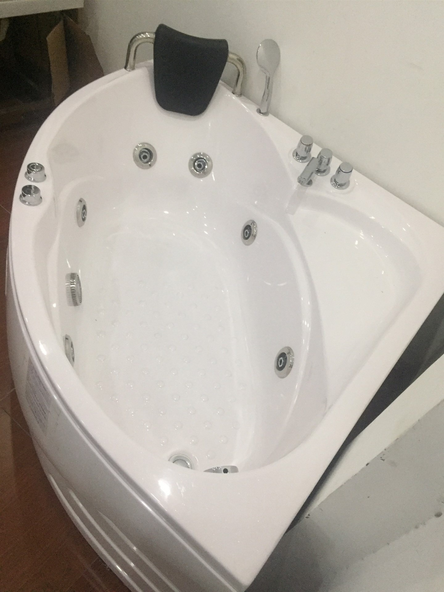 long-bon-tam-amazon-tp-8001