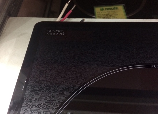 mat-kinh-cua-bep-tu-chefs-eh-dih888s-1 mặt kính của bếp