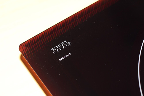 mat-kinh-schott-ceran-co-seri-1 mặt kính của bếp