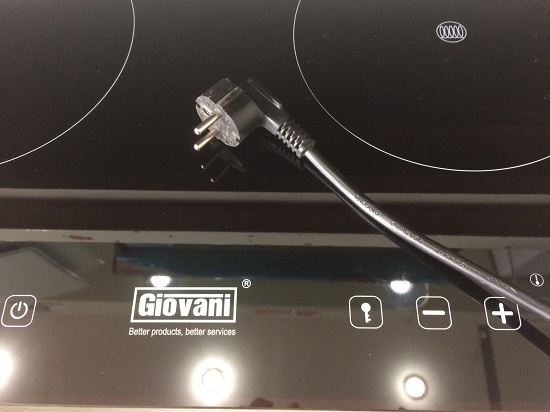 phich-cam-dien-cua-bep3-1 phích cắm điện của bếp