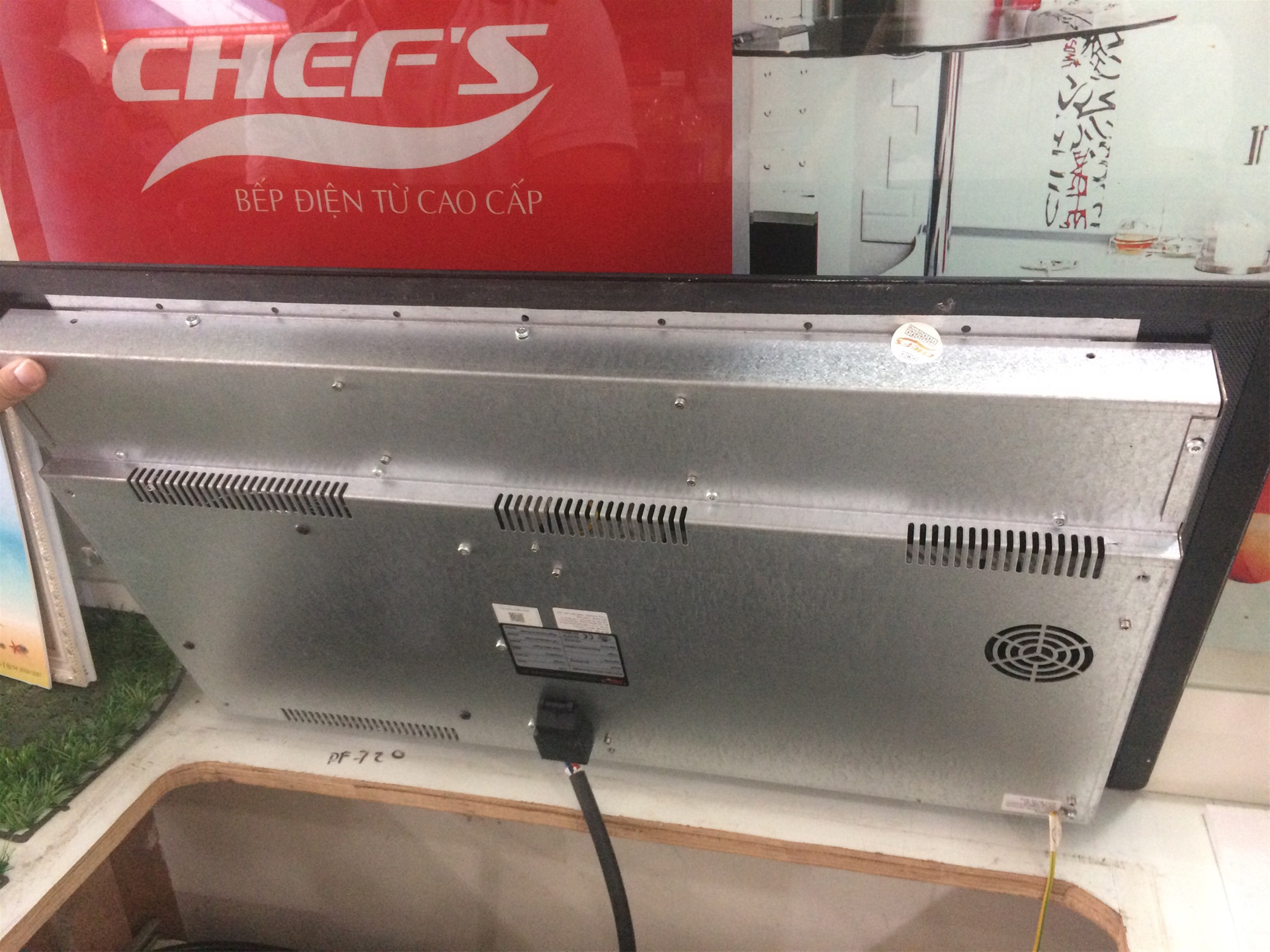 thân vỏ của bếp từ Chefs