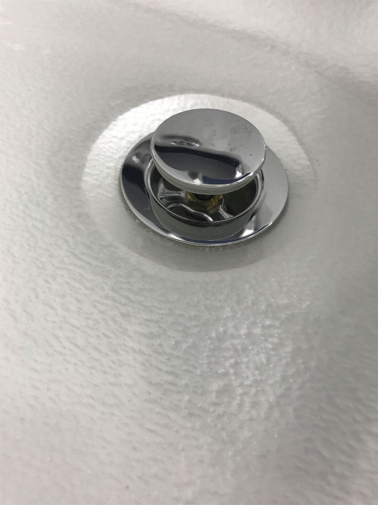 thoat-nuoc-bon-tam-massage-govern-js-8092